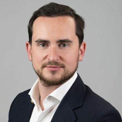 Headshot image of Peter Hutton