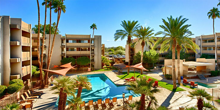 Capri pool