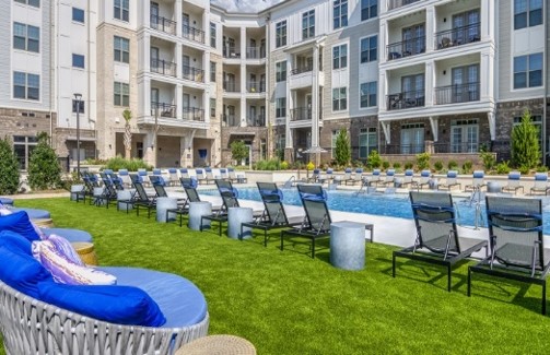 Briley Apartments Swimming Pool